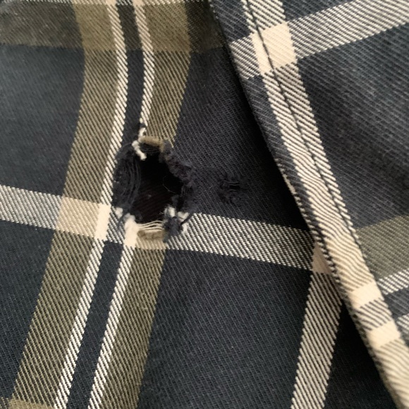 Bundle of 3 Flannels Unisex - Picture 9 of 10